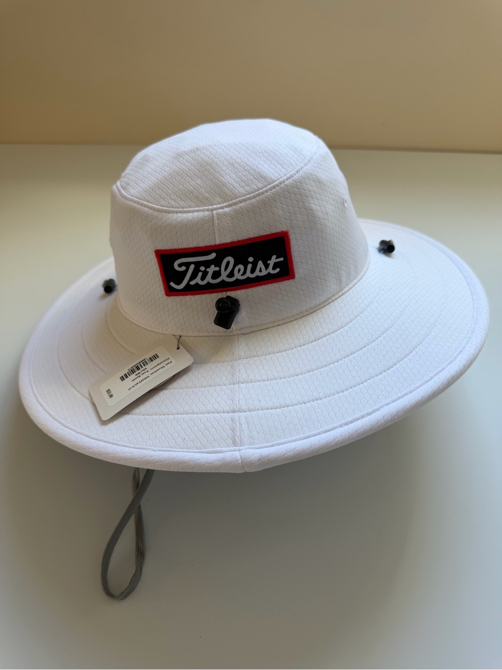 NWT - Titleist Men's Tour Aussie Golf Bucket Hat - White Black - Picture 2 of 13